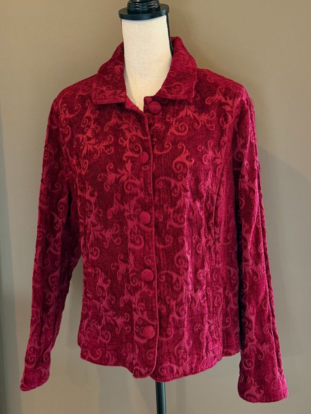 Croft & Barrow Ladies Crushed Red Velvet 4-button Blazer Structured, Size XL